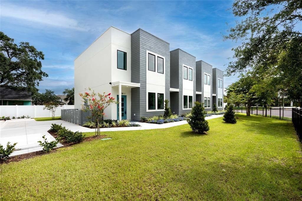 2108 E 22ND AVENUE UNIT 3 TAMPA, FL 33605