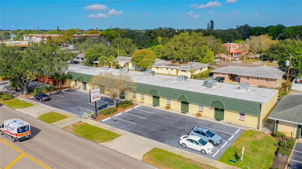 6537 CENTRAL AVENUE ST PETERSBURG, FL 33710
