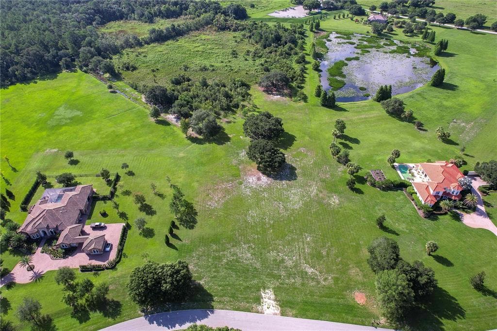 10633 BROADLAND PASS THONOTOSASSA, FL 33592