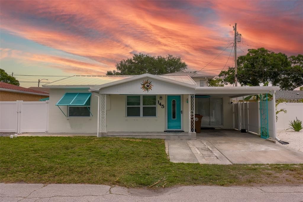 145 147TH AVENUE E MADEIRA BEACH, FL 33708