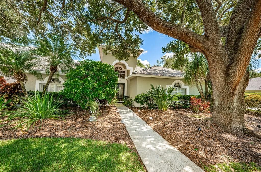 5524 AVENUE DU SOLEIL LUTZ, FL 33558
