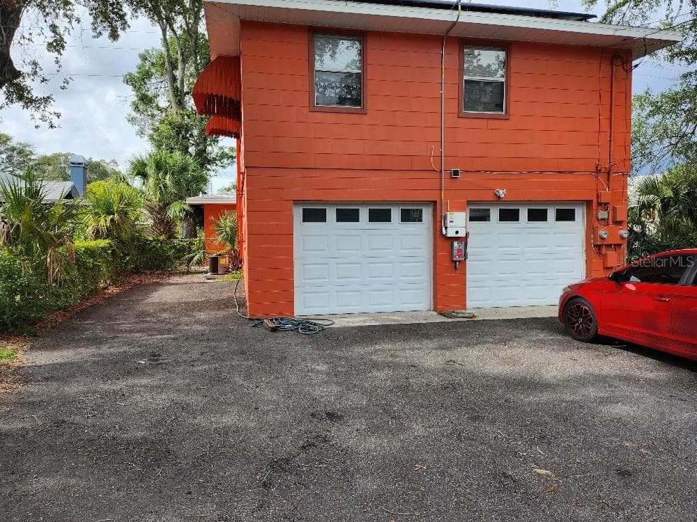 1908 BURLINGTON AVENUE N ST PETERSBURG, FL 33713