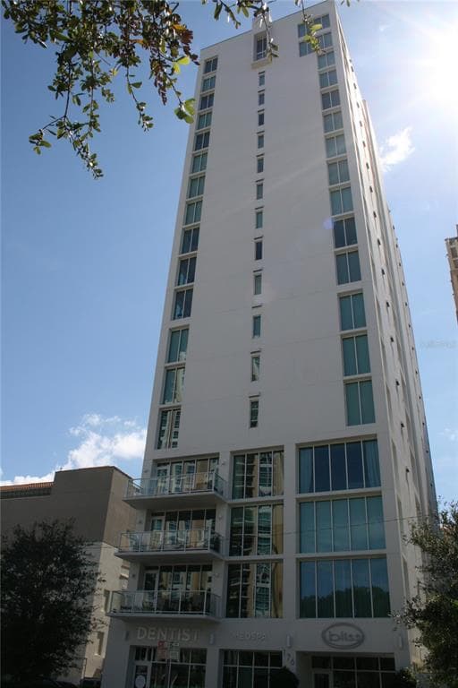 176 4TH AVENUE NE UNIT 801 ST PETERSBURG, FL 33701