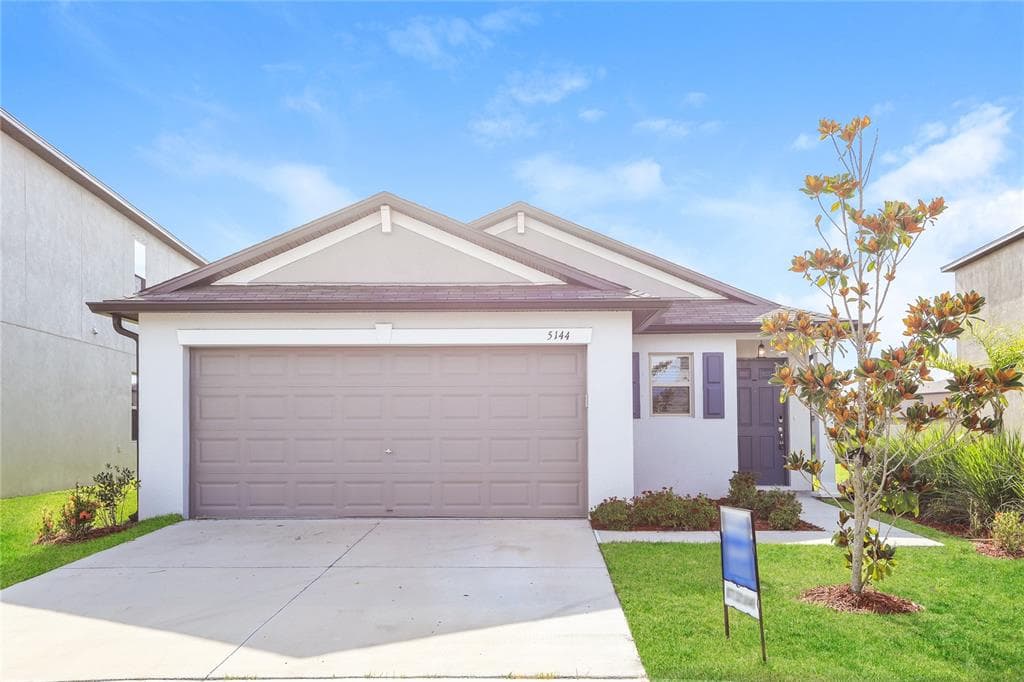5144 WHITE CHICORY DRIVE APOLLO BEACH, FL 33572