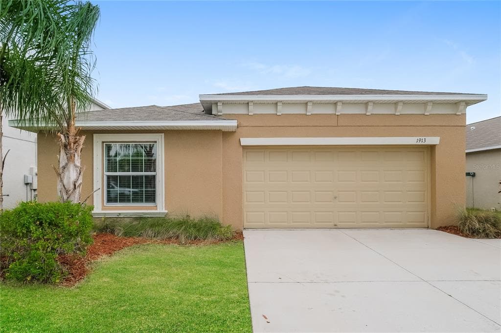 1913 BROAD WINGED HAWK DRIVE RUSKIN, FL 33570