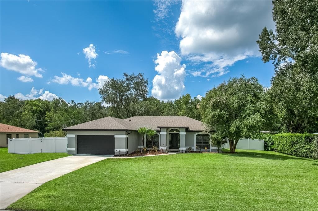 116 LAKE HOBBS ROAD LUTZ, FL 33548
