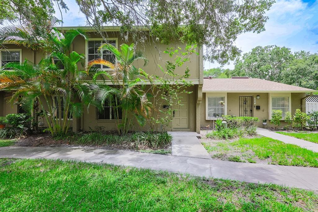 7628 WOODBRIDGE BOULEVARD TAMPA, FL 33615