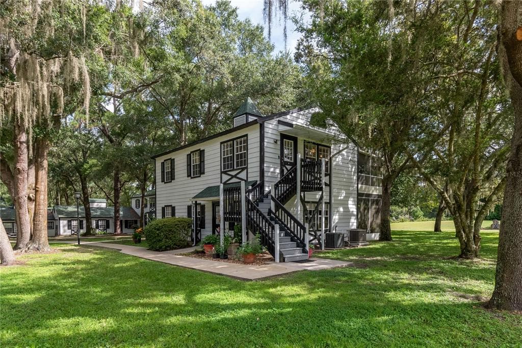 7912 MIDWAY DRIVE TERRACE UNIT T201 OCALA, FL 34472