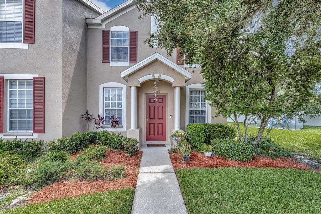 1355 LYONSHIRE DRIVE WESLEY CHAPEL, FL 33543