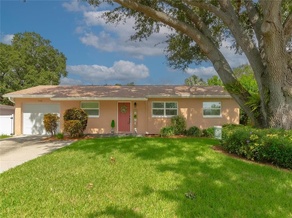 1732 EL TRINIDAD DRIVE E CLEARWATER, FL 33759