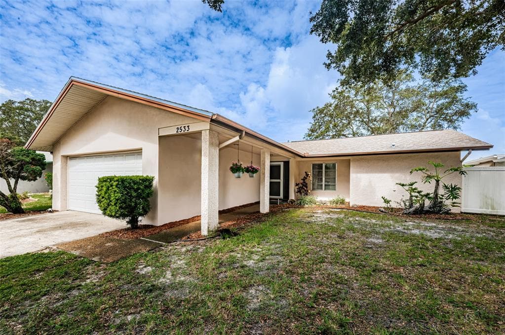 2533 BRAMBLEWOOD DRIVE W CLEARWATER, FL 33763