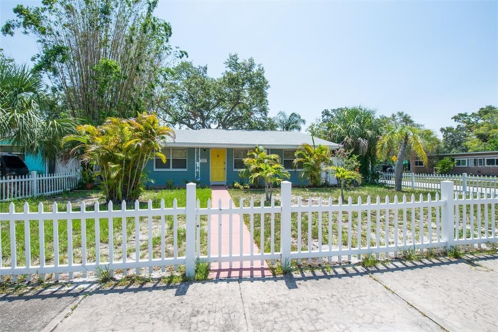 2424 49TH STREET S GULFPORT, FL 33707