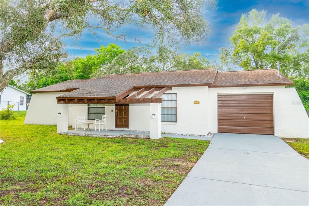 9043 NAKOMA WAY WEEKI WACHEE, FL 34613