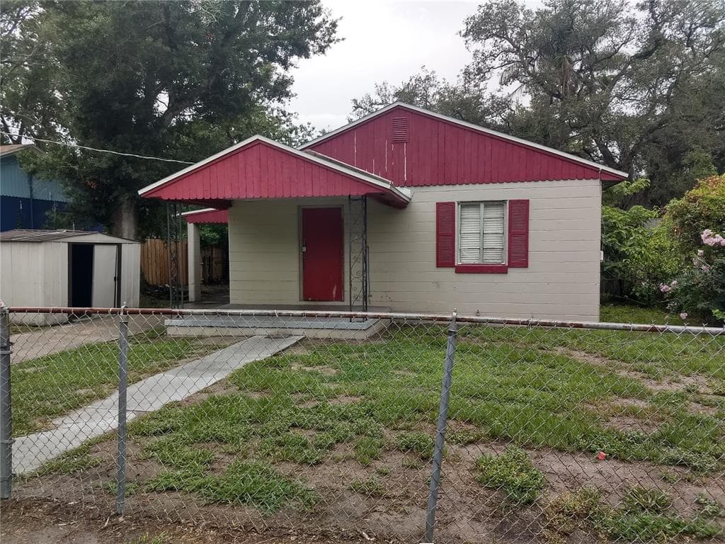10008 N JASMINE AVENUE TAMPA, FL 33612