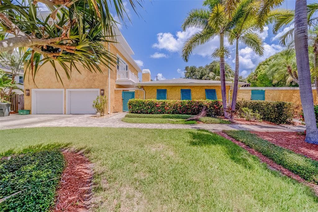 113 18TH STREET BELLEAIR BEACH, FL 33786