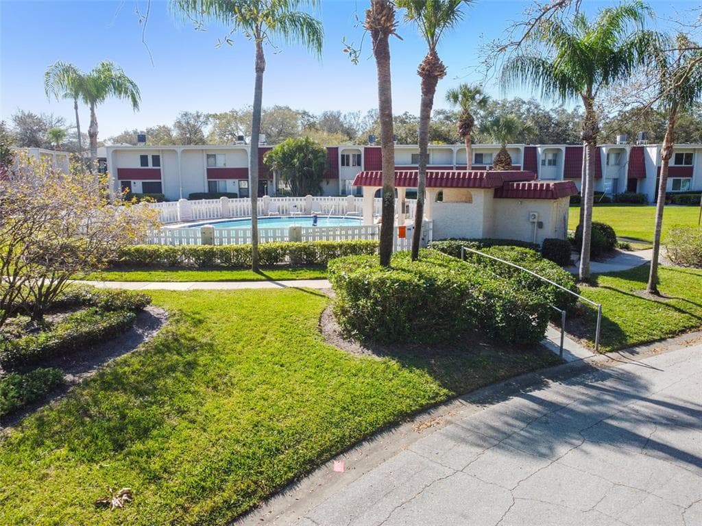 1859 PINE CONE CIRCLE UNIT 20 CLEARWATER, FL 33760