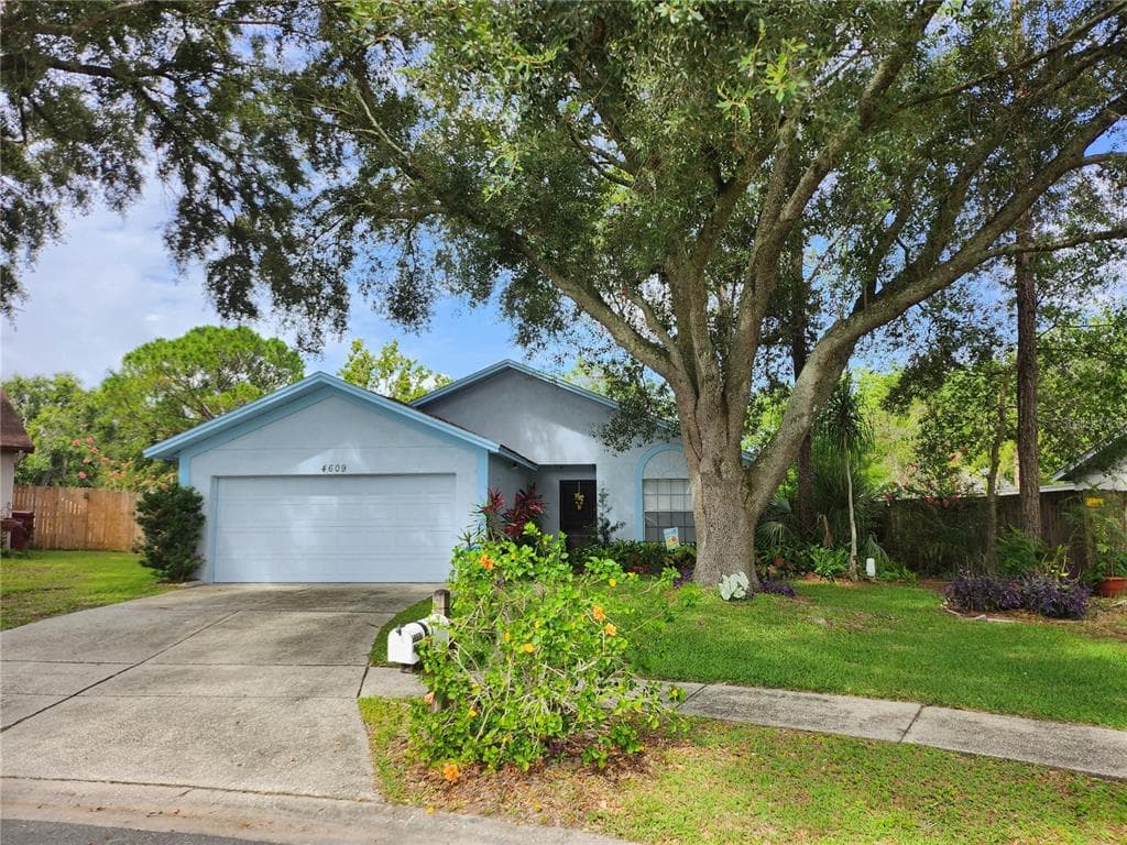 4609 S COUNTRY HILLS COURT UNIT S PLANT CITY, FL 33566