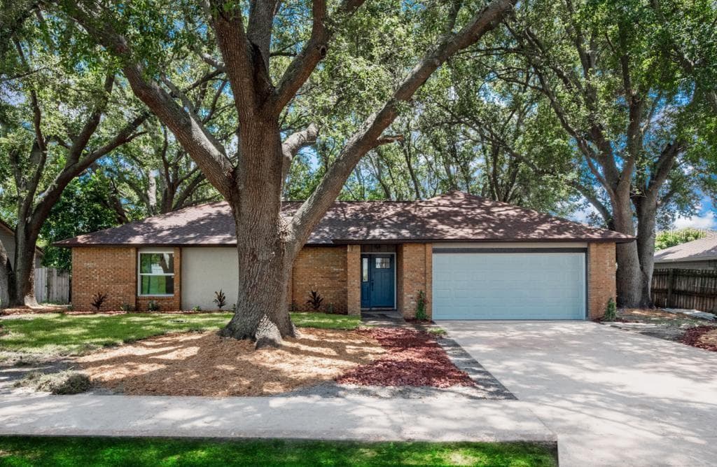 1901 NATCHEZ TRACE BOULEVARD ORLANDO, FL 32818