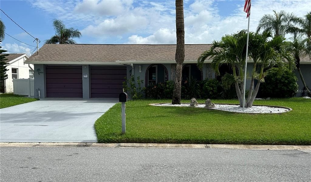 4055 HEADSAIL DRIVE NEW PORT RICHEY, FL 34652