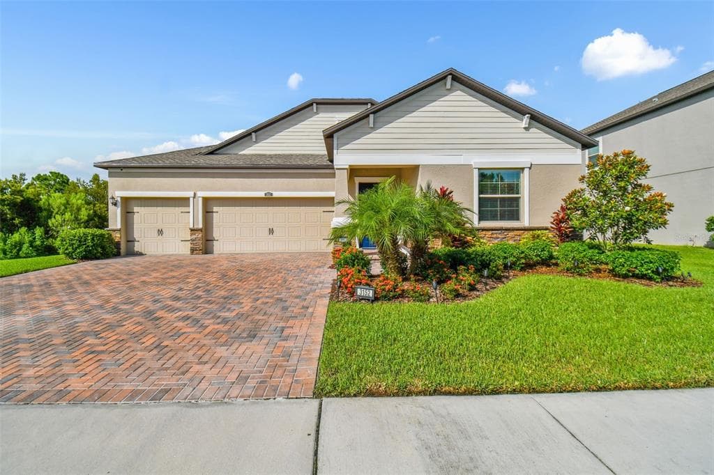 3152 HILLIARD DRIVE