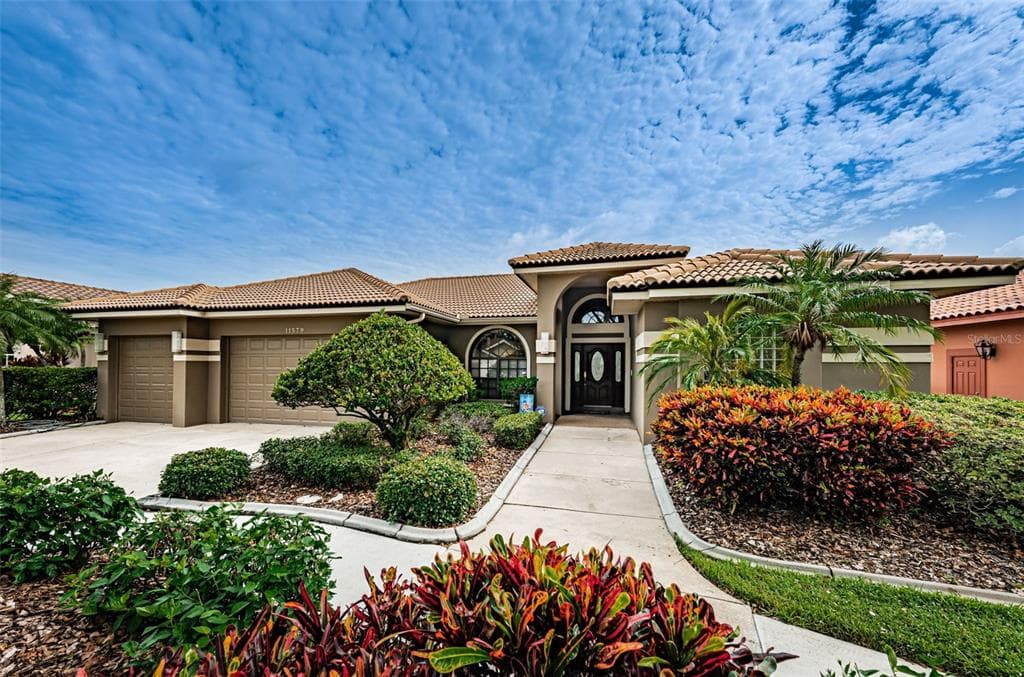11579 SHELLY CIRCLE SEMINOLE, FL 33772