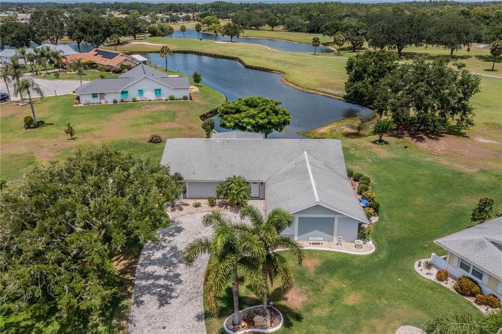 2115 W VIEW DRIVE