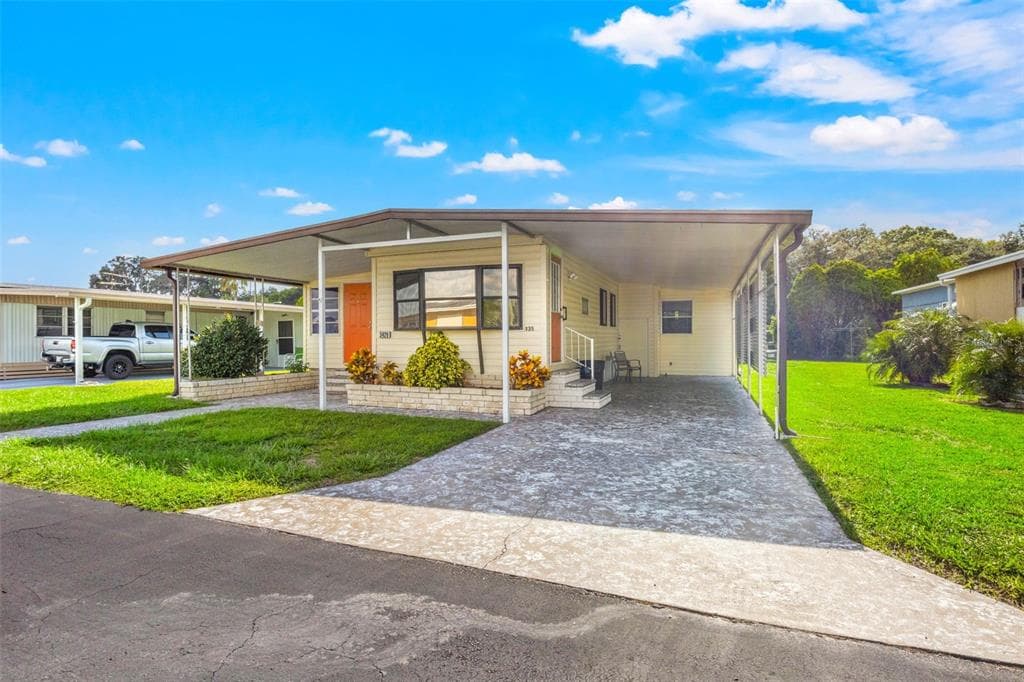 3429 DAWNS DELL ZEPHYRHILLS, FL 33541
