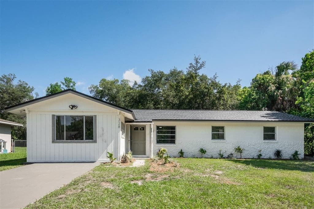 328 ALEMANDER AVENUE DEBARY, FL 32713