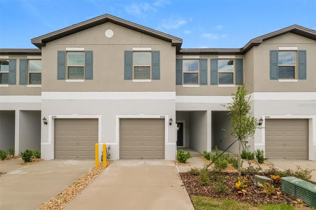 8286 CRESCENT OAKS DRIVE NEW PORT RICHEY, FL 34655
