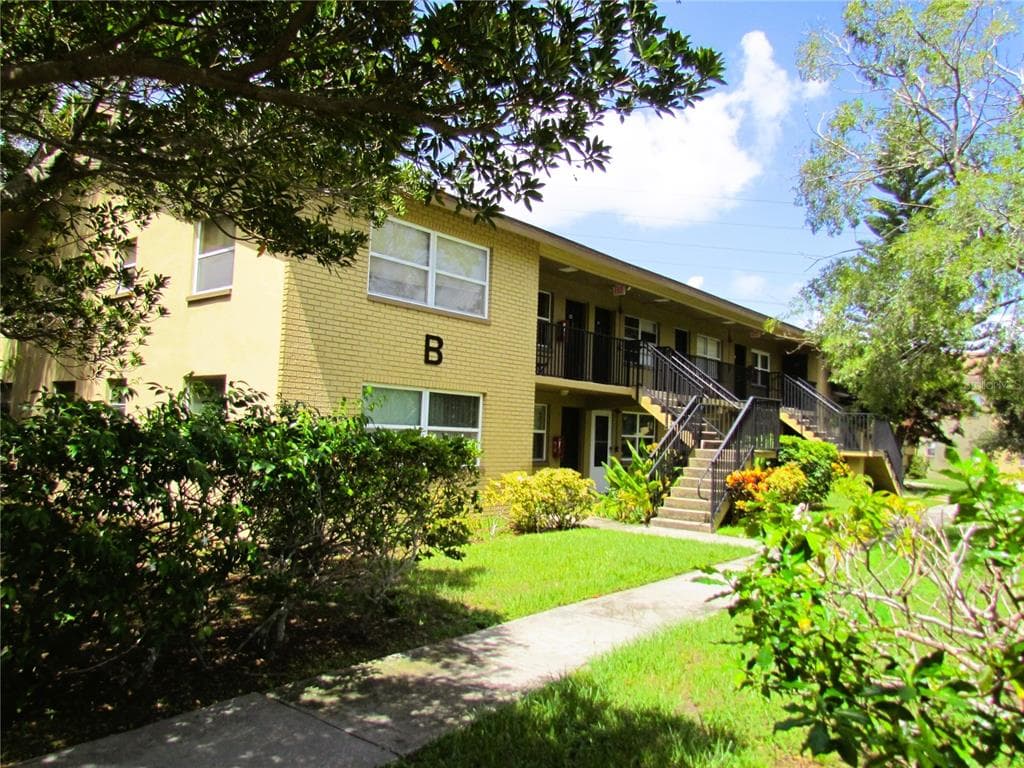 2500 HARN BOULEVARD UNIT B10 CLEARWATER, FL 33764