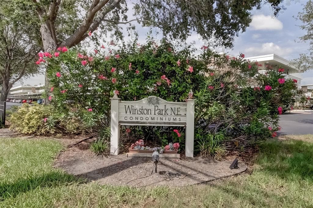4715 BAY STREET NE UNIT 227 ST PETERSBURG, FL 33703