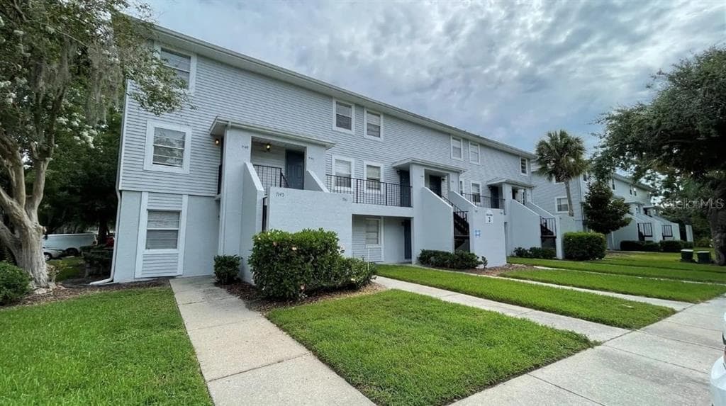 7148 WATERSIDE DRIVE TAMPA, FL 33617