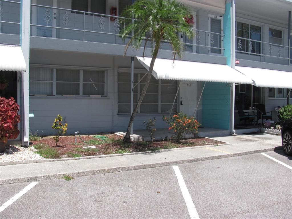 4032 55TH WAY N UNIT 915 KENNETH CITY, FL 33709