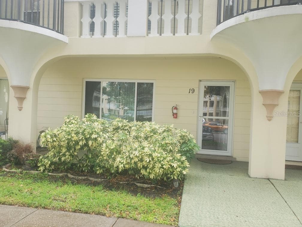 2295 MEXICAN WAY UNIT 19 CLEARWATER, FL 33763