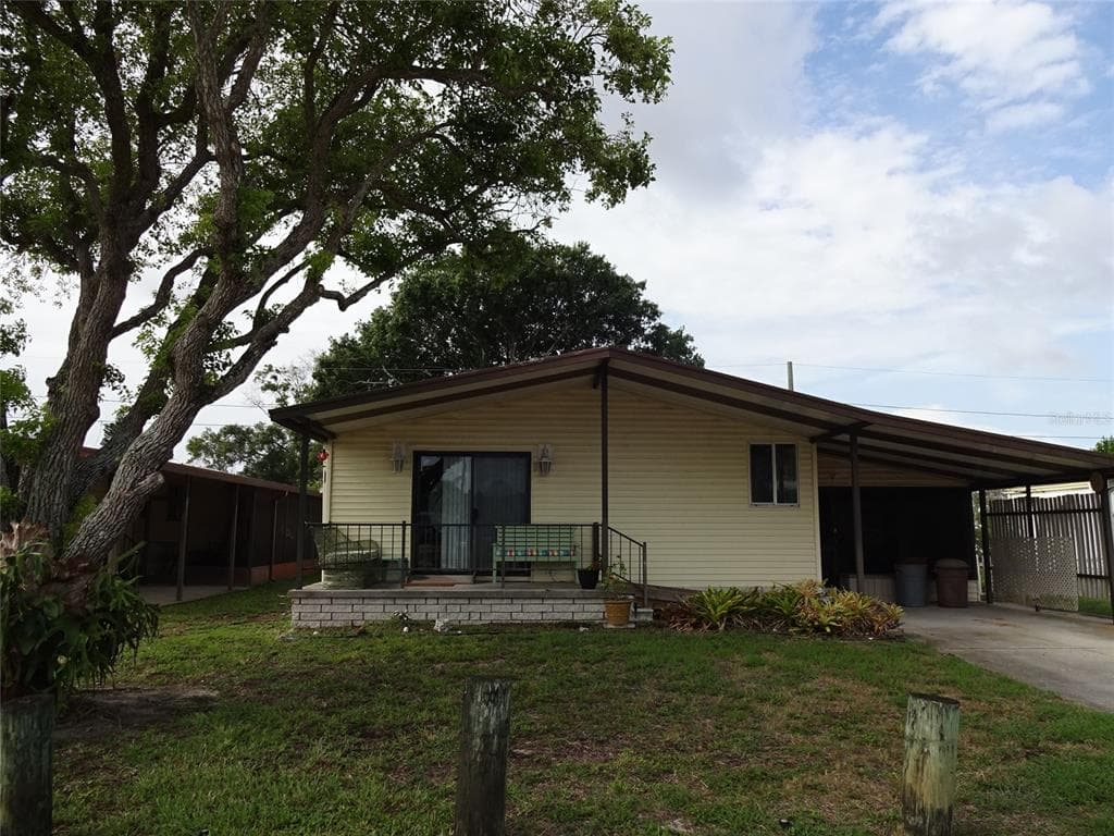 5124 RIVER BIRCH AVENUE HOLIDAY, FL 34690
