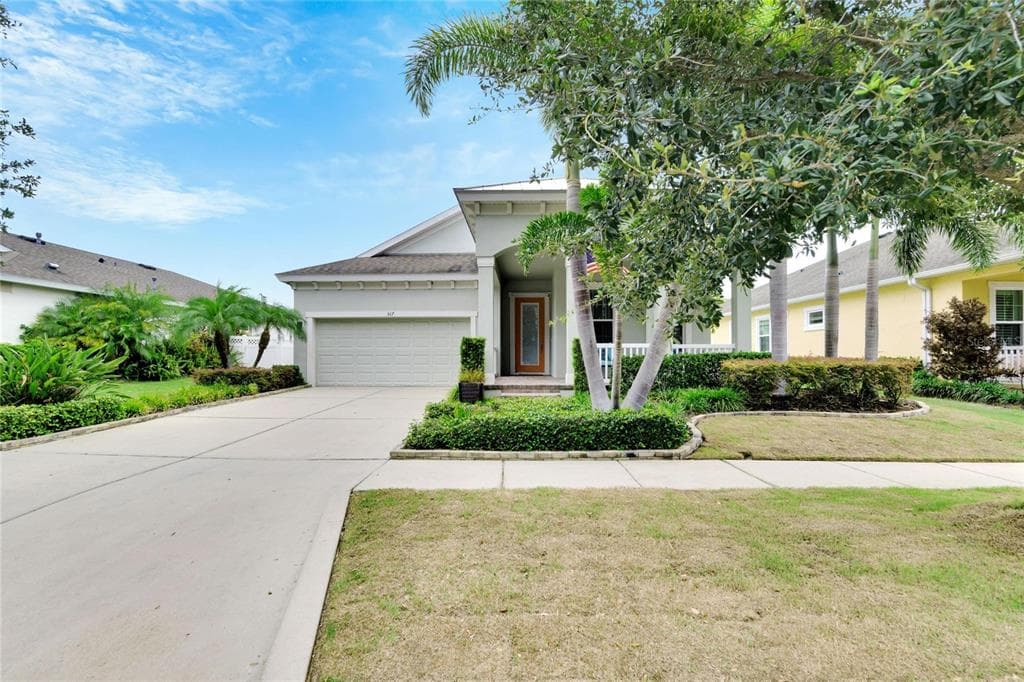 517 MANNS HARBOR DRIVE APOLLO BEACH, FL 33572