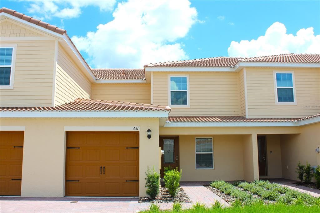 611 BAY LEAF DRIVE POINCIANA, FL 34759