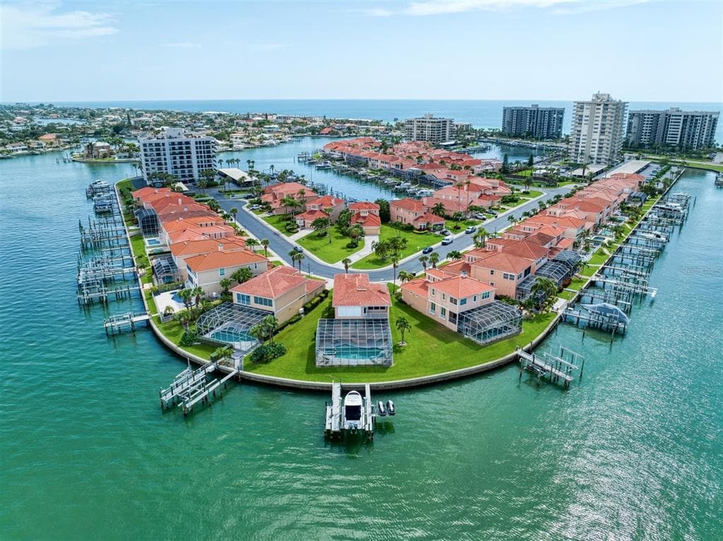 190 SAND KEY ESTATES DRIVE CLEARWATER, FL 33767