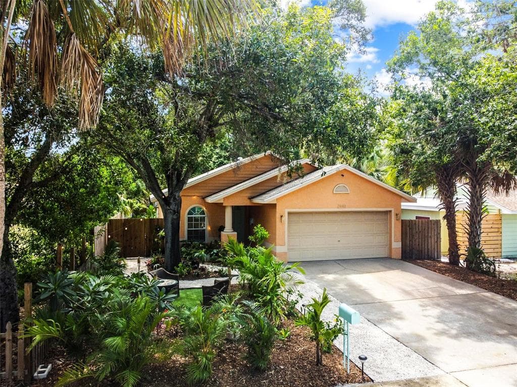 2440 44TH STREET S ST PETERSBURG, FL 33711