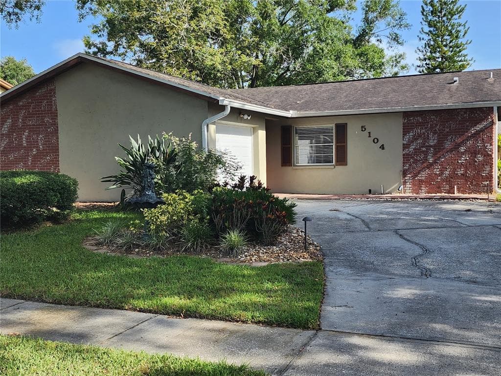 5104 CHATSWORTH AVENUE TAMPA, FL 33625