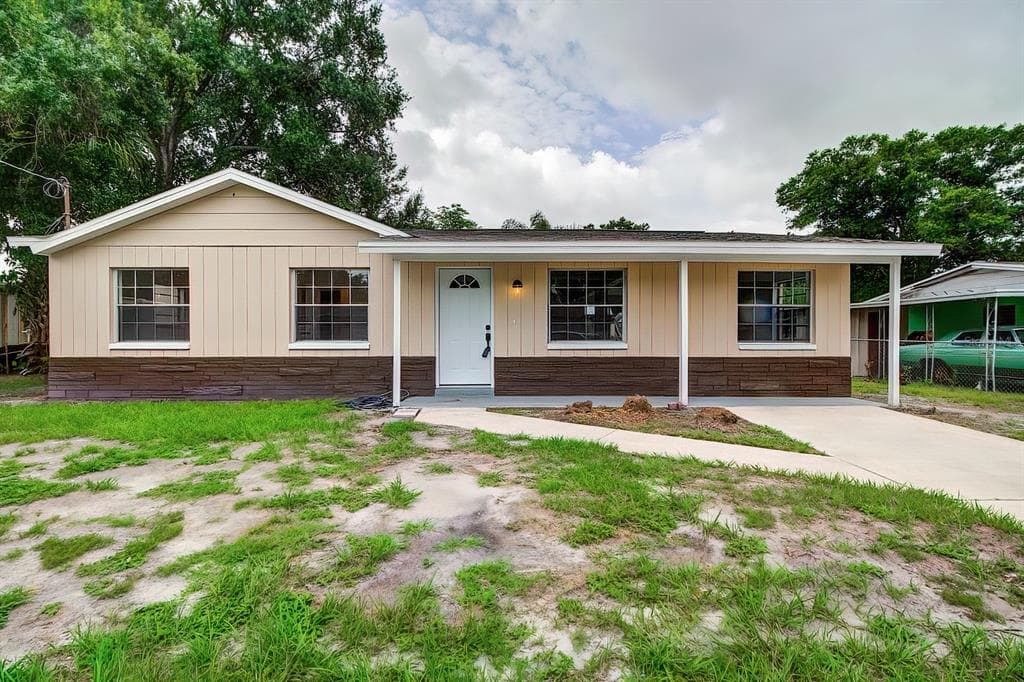 8003 DOWNING CIRCLE TAMPA, FL 33610