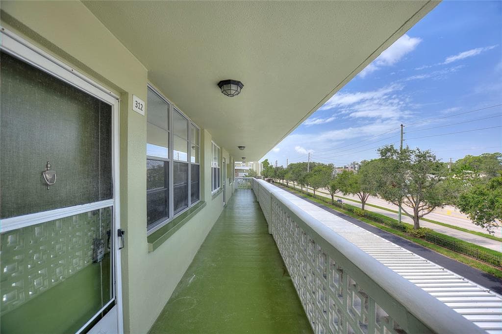 4885 1ST STREET NE UNIT 312 ST PETERSBURG, FL 33703
