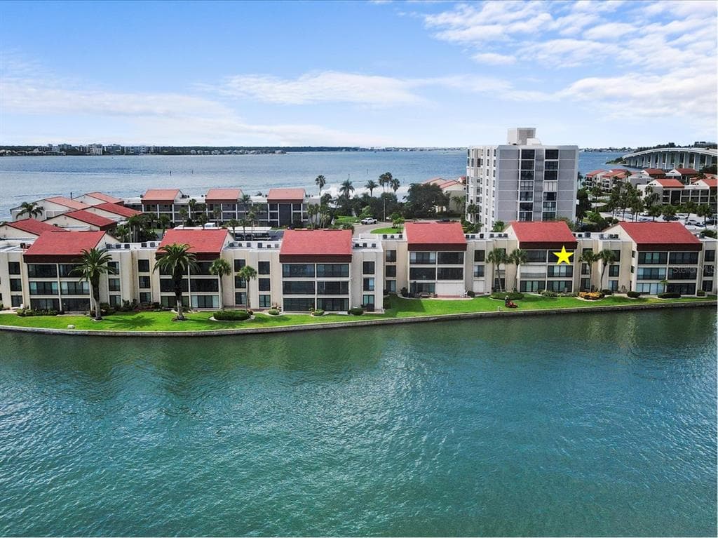 868 BAYWAY BOULEVARD UNIT 303 CLEARWATER, FL 33767