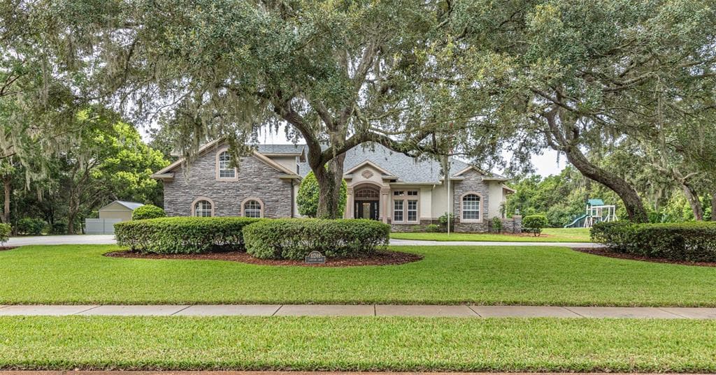 11248 LAKEVIEW DRIVE NEW PORT RICHEY, FL 34654