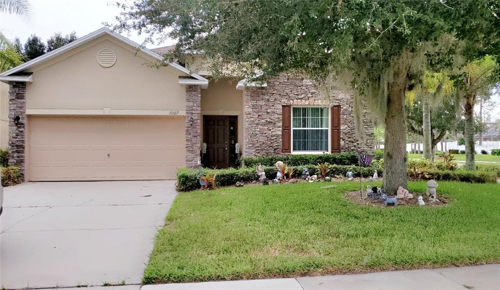 1067 ROBERTA ROAD LAKE WALES, FL 33853