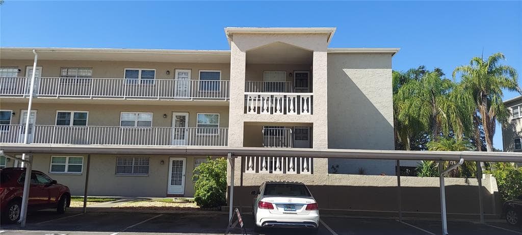 960 VIRGINIA STREET UNIT 110 DUNEDIN, FL 34698