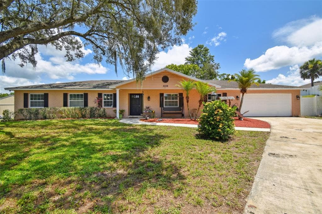 2228 MALIBU DRIVE BRANDON, FL 33511