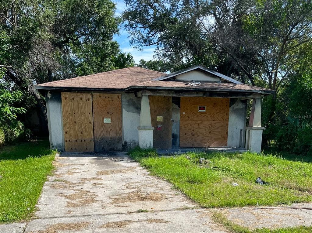 5012 E 32ND AVENUE TAMPA, FL 33619