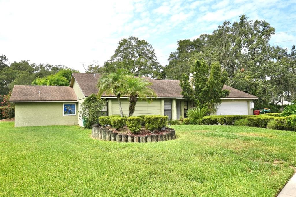 1407 OAKWOOD LANE PLANT CITY, FL 33563