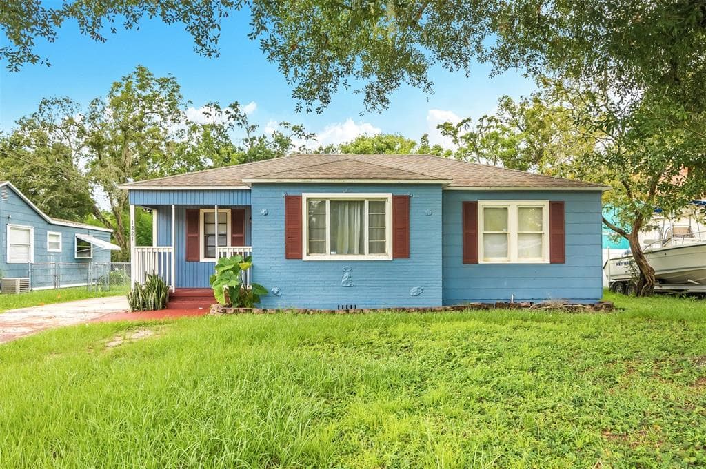 1221 E NORTH STREET TAMPA, FL 33604
